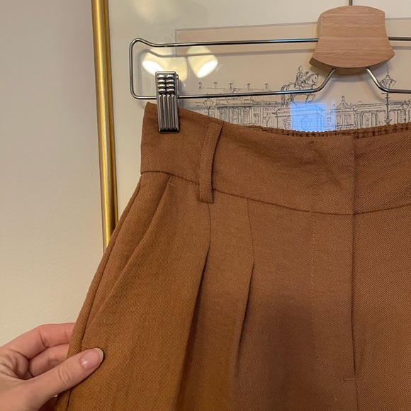 Vero Moda Kaylee High Rise Pleat Front Shorts - Picture 8 of 12